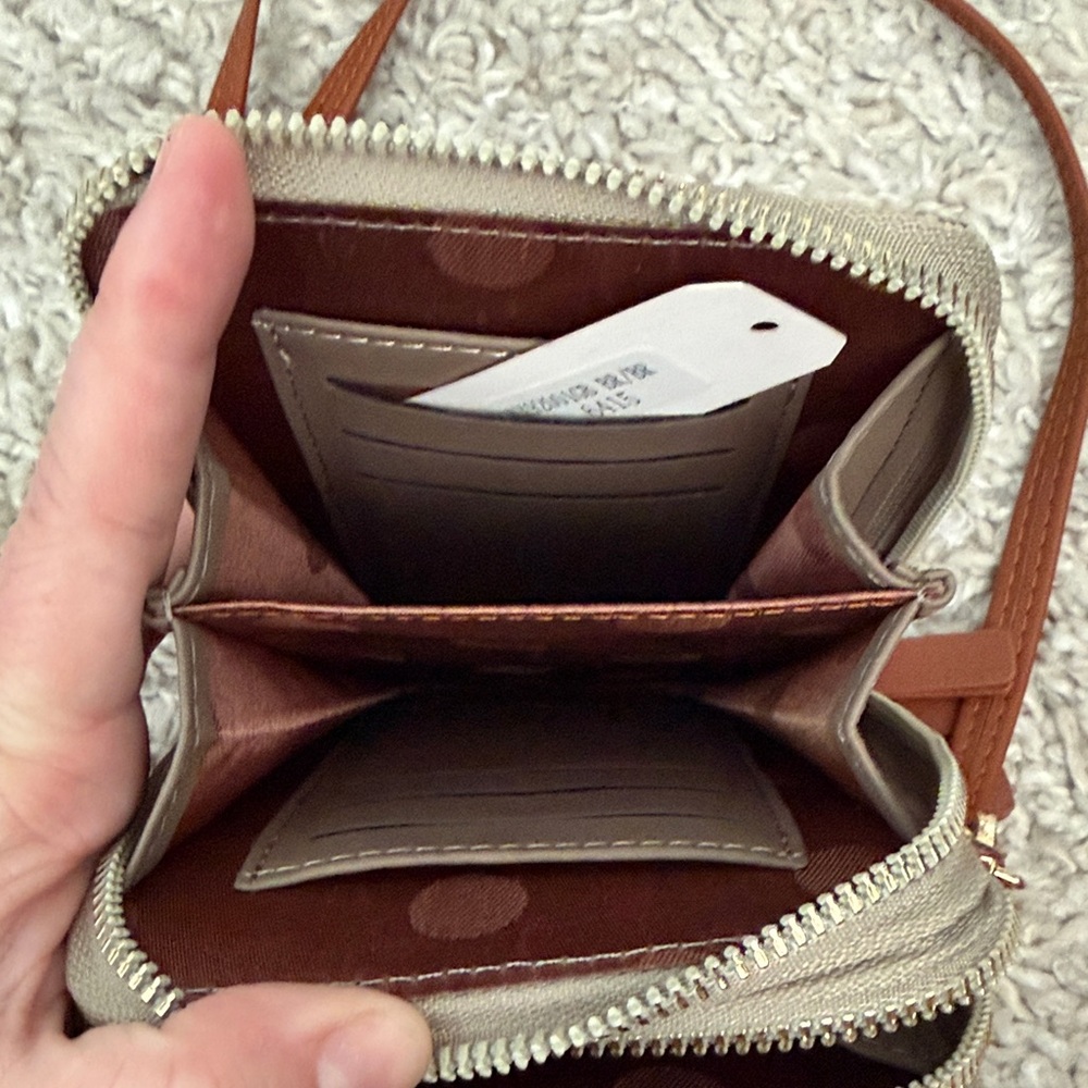 Stylish Tan and Brown Crossbody Bag - Picture 6 of 6
